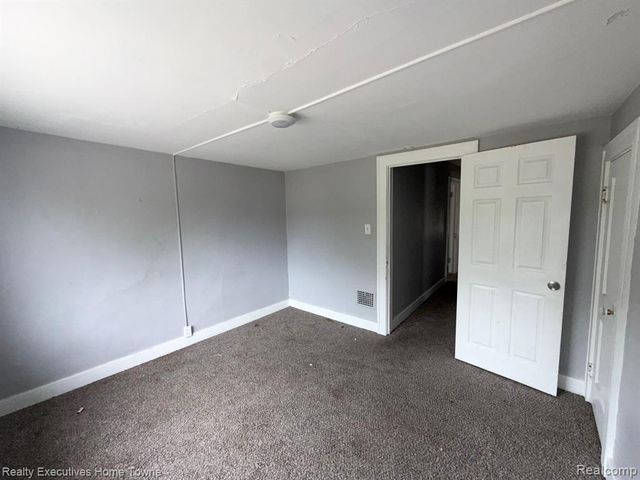 2569 Alter Road, Detroit, MI 48215