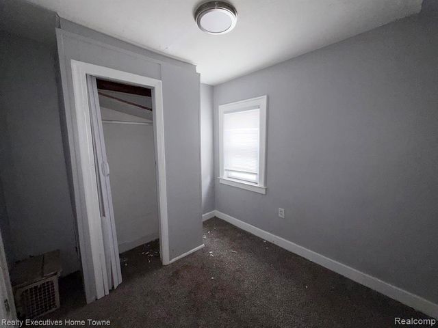 2569 Alter Road, Detroit, MI 48215