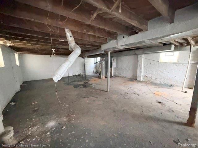 2569 Alter Road, Detroit, MI 48215