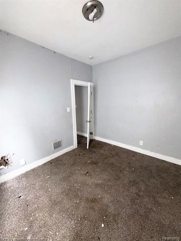 2569 Alter Road, Detroit, MI 48215