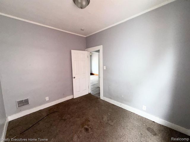 2569 Alter Road, Detroit, MI 48215