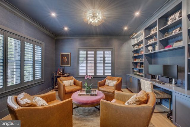 5627 KNOLLWOOD RD, Bethesda, MD 20816