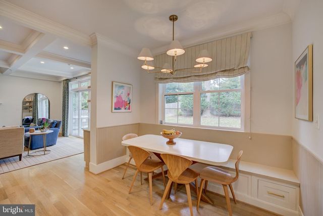 5627 KNOLLWOOD RD, Bethesda, MD 20816