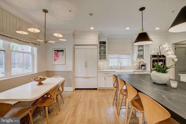 5627 KNOLLWOOD RD, Bethesda, MD 20816