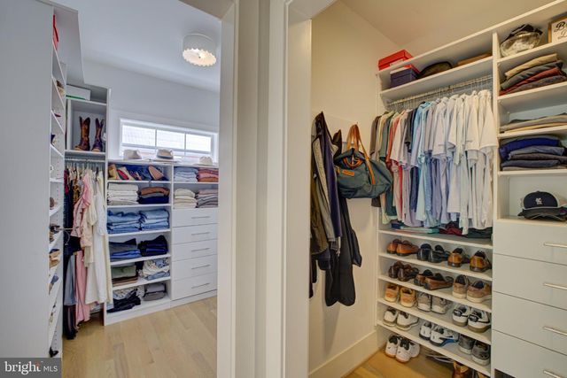 5627 KNOLLWOOD RD, Bethesda, MD 20816
