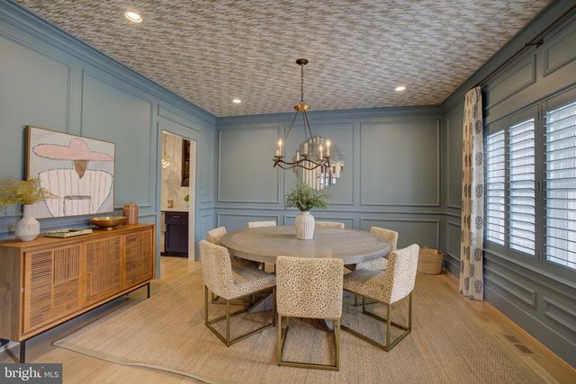 5627 KNOLLWOOD RD, Bethesda, MD 20816