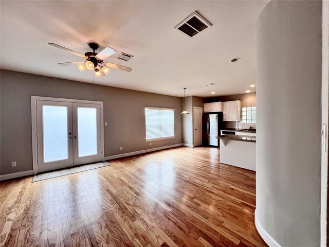 3731 Main Poplar Drive, Houston, TX 77025