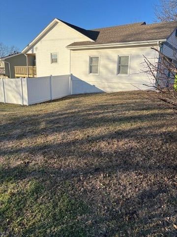 818 Autumn Drive, Belton, MO 64012