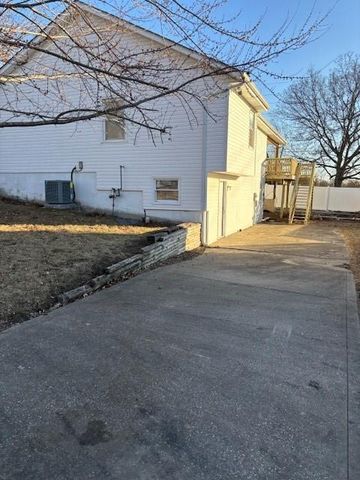 818 Autumn Drive, Belton, MO 64012