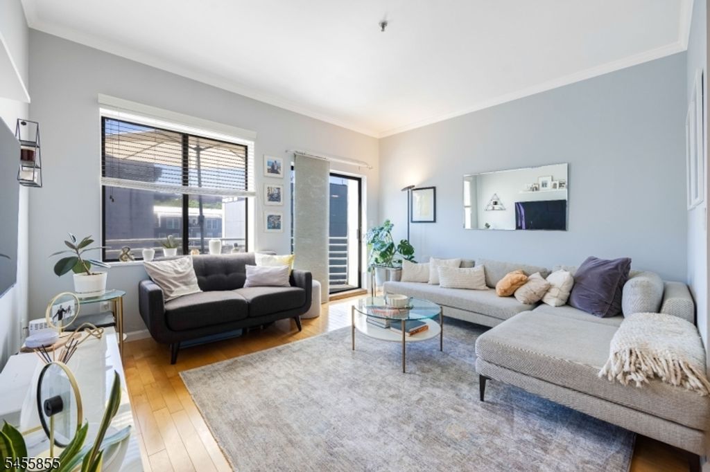 1110 Clinton St 25, Hoboken City, NJ 07030 — photo 2