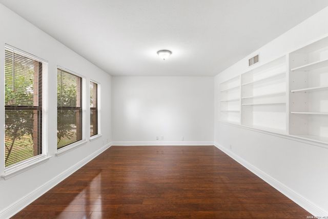 8118 Brisbane, Converse, TX 78109