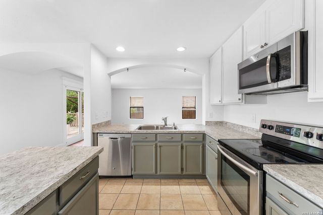 8118 Brisbane, Converse, TX 78109