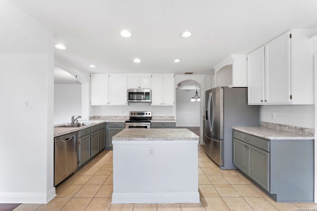 8118 Brisbane, Converse, TX 78109