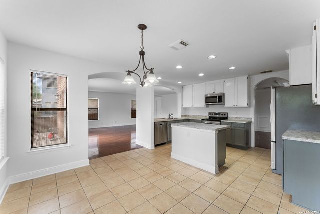 8118 Brisbane, Converse, TX 78109