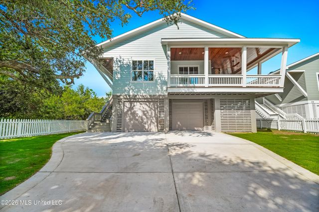 260 Clark Avenue, Pass Christian, MS 39571