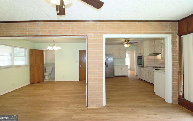 257 Chalmers Drive NW, Atlanta, GA 30318