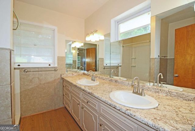 257 Chalmers Drive NW, Atlanta, GA 30318