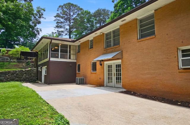 257 Chalmers Drive NW, Atlanta, GA 30318