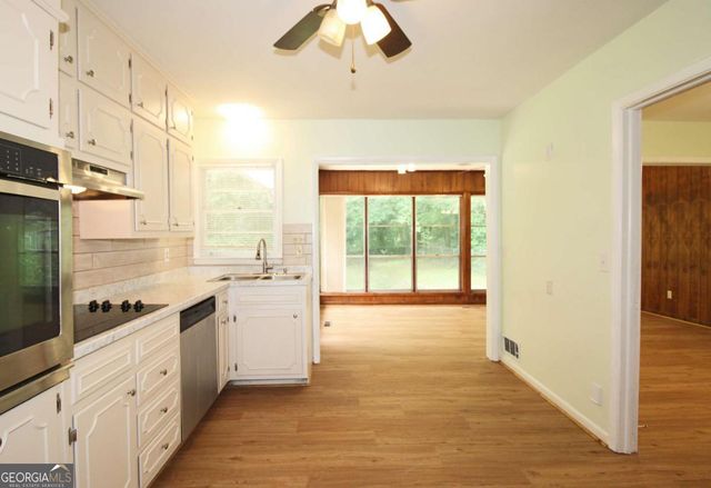257 Chalmers Drive NW, Atlanta, GA 30318