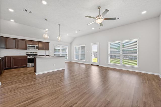 14370 S Summerchase Circle, Willis, TX 77318