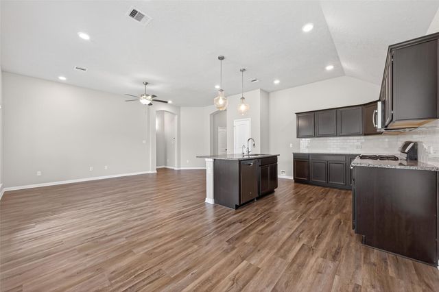 14370 S Summerchase Circle, Willis, TX 77318