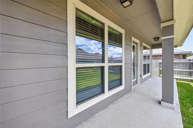 14370 S Summerchase Circle, Willis, TX 77318