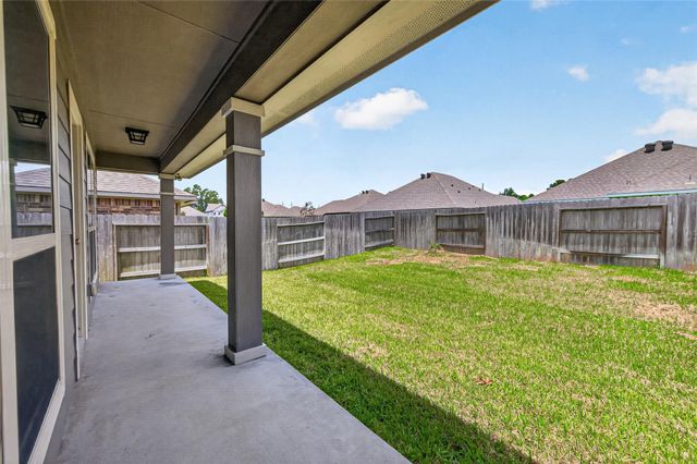 14370 S Summerchase Circle, Willis, TX 77318