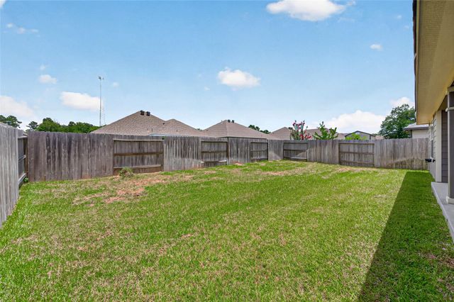 14370 S Summerchase Circle, Willis, TX 77318