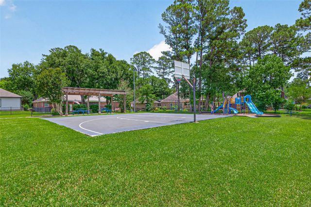 14370 S Summerchase Circle, Willis, TX 77318