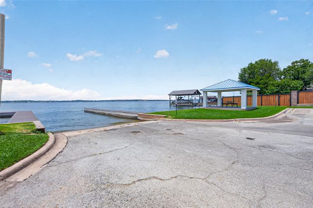 14370 S Summerchase Circle, Willis, TX 77318