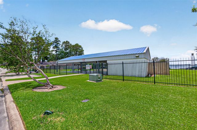 14370 S Summerchase Circle, Willis, TX 77318
