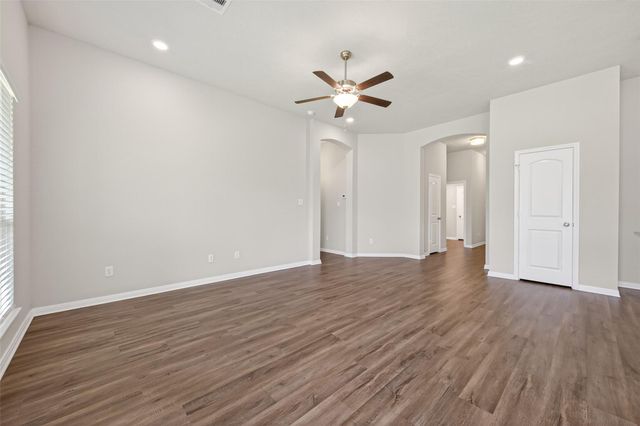 14370 S Summerchase Circle, Willis, TX 77318