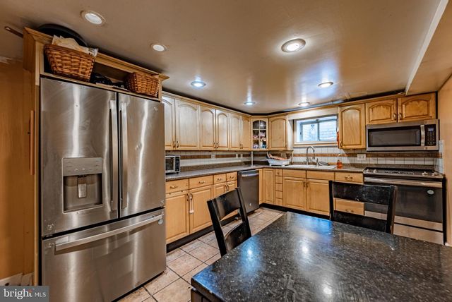 4406 BUENA VISTA AVE, Baltimore, MD 21211