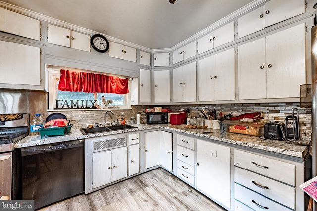 4406 BUENA VISTA AVE, Baltimore, MD 21211