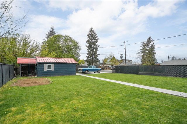 2141 W Cleveland Ave, Spokane, WA 99205