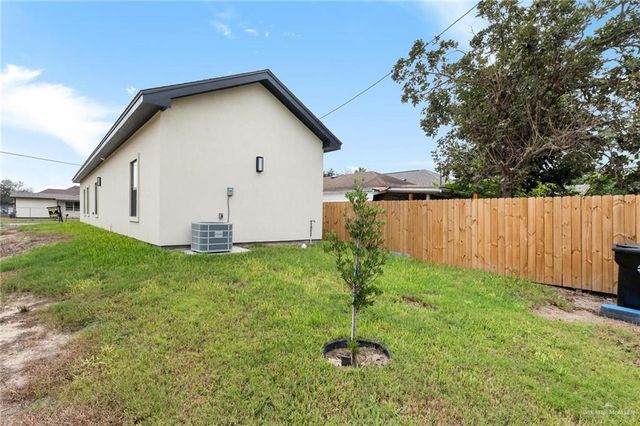 204 Utah Avenue, Weslaco, TX 78596