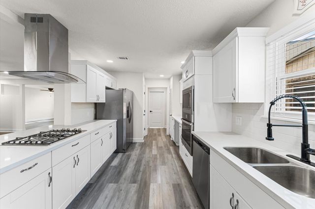 414 Harold Lane, Baytown, TX 77521