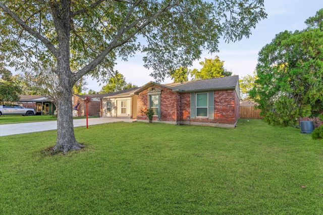 414 Harold Lane, Baytown, TX 77521