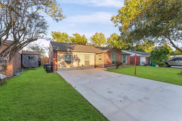 414 Harold Lane, Baytown, TX 77521