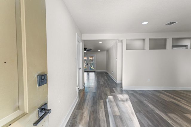 414 Harold Lane, Baytown, TX 77521