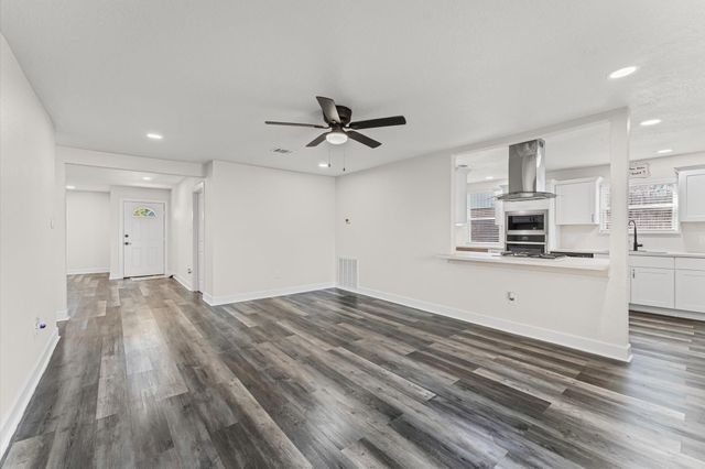 414 Harold Lane, Baytown, TX 77521