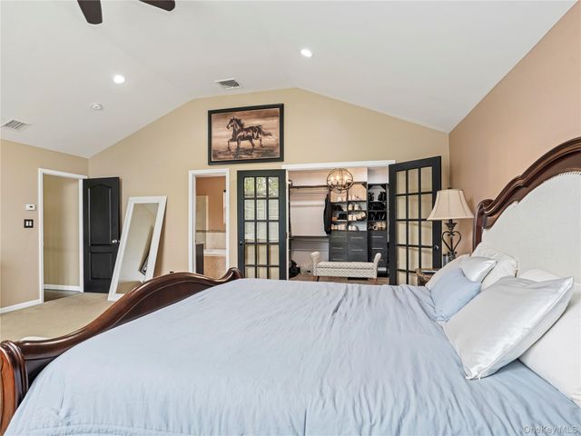 250 N 5th Street, Lindenhurst, NY 11757