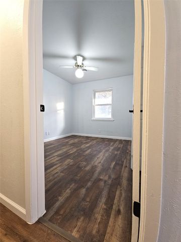 604 Bayless Drive, Euless, TX 76040