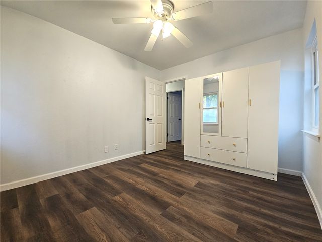 604 Bayless Drive, Euless, TX 76040