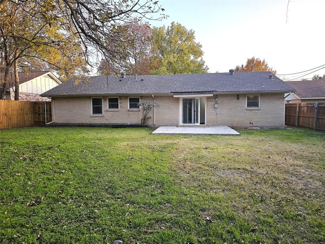 604 Bayless Drive, Euless, TX 76040