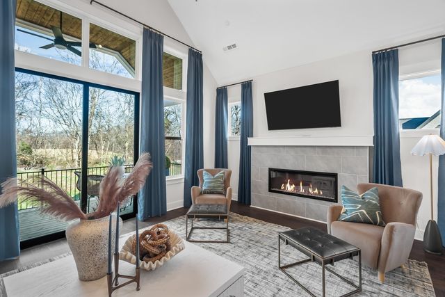 2093 Conductor Ln, Thompsons Station, TN 37179