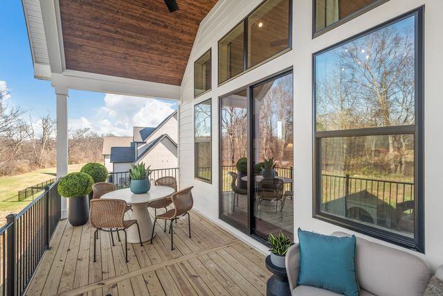 2093 Conductor Ln, Thompsons Station, TN 37179
