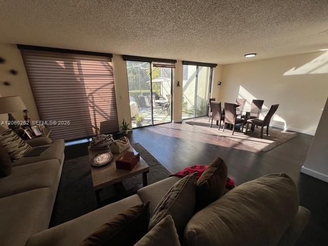 9735 Costa Del Sol Boulevard F101, Doral, FL 33178