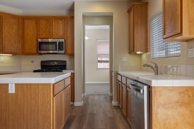 13228 Christie Falls Way, Lathrop, CA 95330