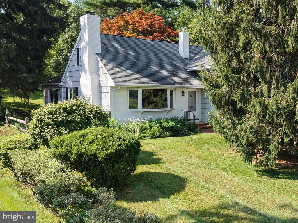 11 GRANDVIEW AVE, Lawrence Township, NJ 08648
